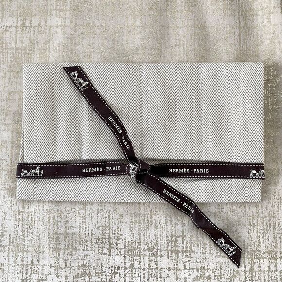 Hermes Handbags - Hermes Hermessence Parfums Tan Canvas Bag/Pouch. EUC!